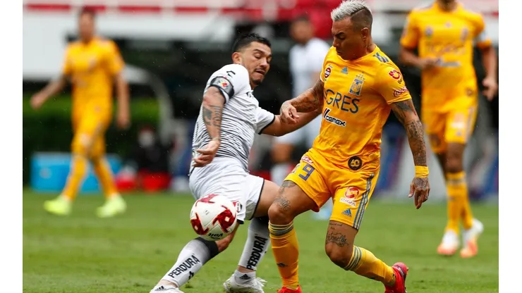 Lorenzo Reyes ante Eduardo Vargas en la Liga de México