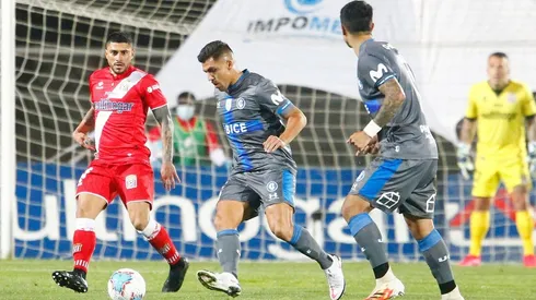 La UC tendrá que obligadamente reemplazar a Pinares, quien fue titular en este duelo.