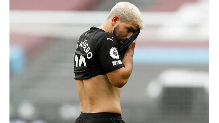 Sergio Agüero ante el West Ham