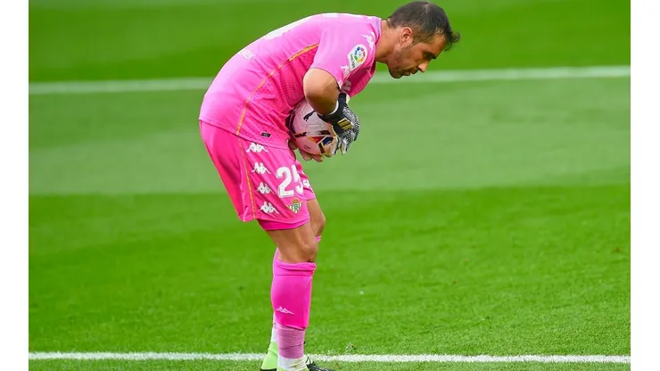 Claudio Bravo ante el Barcelona en el Camp Nou