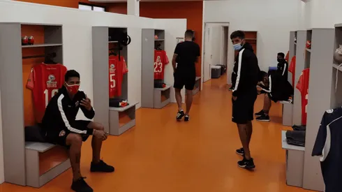 El plantel loíno llegó al estadio, pese a que la visita no viajó