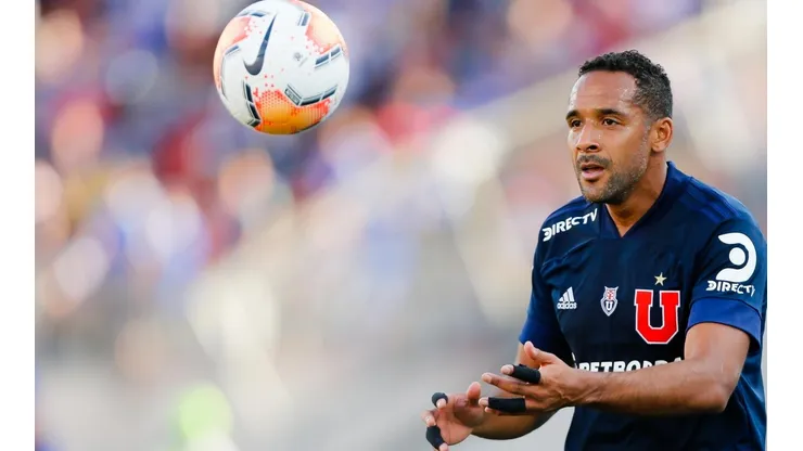 El lateral es cuestionado por su rendimiento con la camiseta de la U.