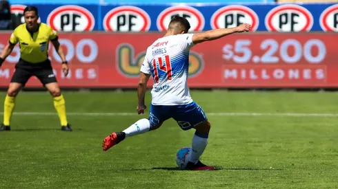 El duelo de la UC ante Palestino podría ser el último de Pinares como cruzado.