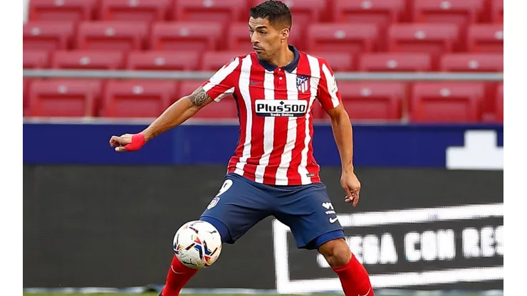 Luis Suárez con la camiseta del Atlético Madrid