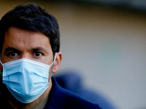 Larcamón contrajo coronavirus en Argentina y no pudo volver a Chile