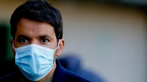 Larcamón no pudo volver a Chile