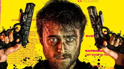 Daniel Radcliffe es Miles en "Manos a las Armas", un joven al que le pesará andar de hater en internet.