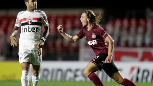 Sao Paulo y Dani Alves quedaron fuera de la Sudamericana