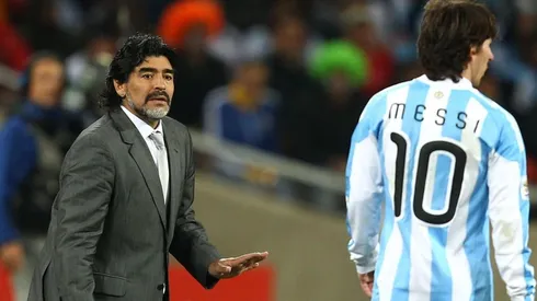 Diego Maradona junto a Lionel Messi en el Mundial de Sudáfrica 2010