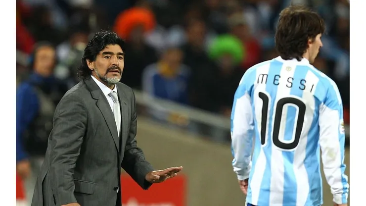 Diego Maradona junto a Lionel Messi en el Mundial de Sudáfrica 2010