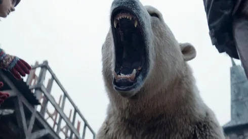 El oso Iorek Byrnison fue un personaje clave de la primera temporada de "His Dark Materials".