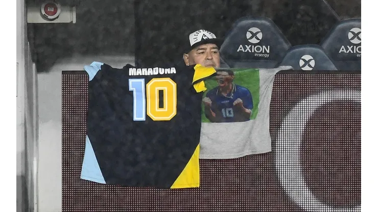 Diego Maradona tendrá que ser operado