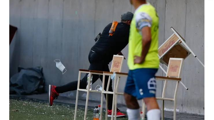 Torrente rompió sillas tras ser expulsando ante Audax Italiano