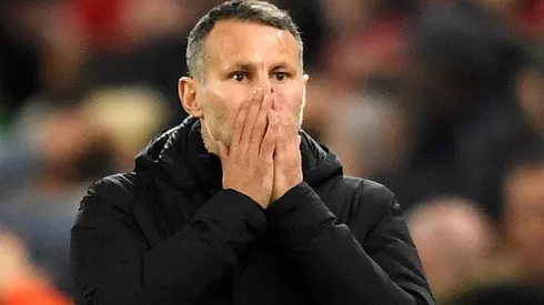 Ryan Giggs fue arrestado y puesto en libertad bajo fianza. Se investiga la denuncia de agresión doméstica en su contra.