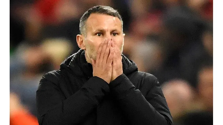 Ryan Giggs fue arrestado y puesto en libertad bajo fianza. Se investiga la denuncia de agresión doméstica en su contra.