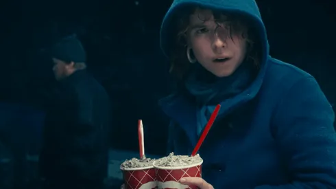 Jessie Buckley y Jesse Plemons son los protagonistas de "Pienso en el Final", que se estrenará en Netflix.