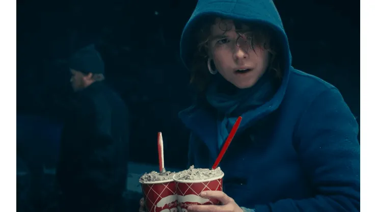 Jessie Buckley y Jesse Plemons son los protagonistas de "Pienso en el Final", que se estrenará en Netflix.
