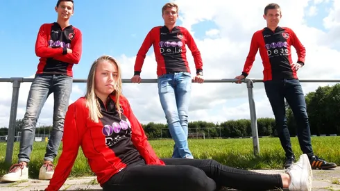 La profesional de 19 años será la punta de lanza del programa piloto que busca conocer la viabilidad del fútbol mixto en Países Bajos.