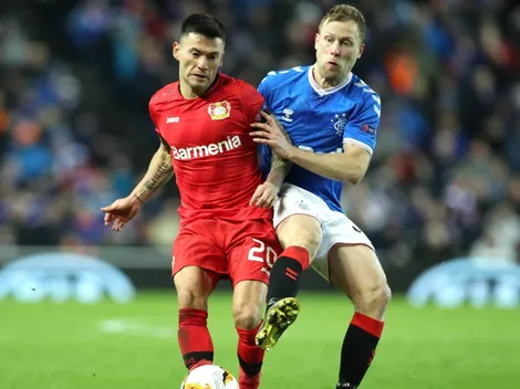 Charles Aránguiz a la cancha, si clasifica va contra Alexis