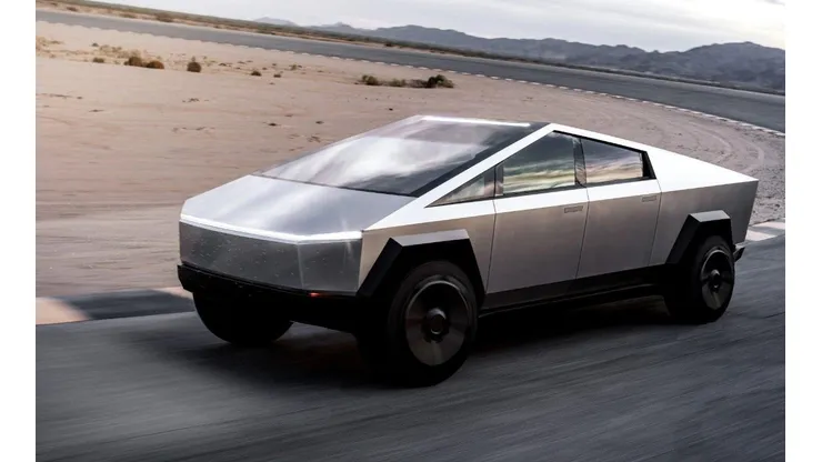 El rupturista modelo Cybertruck de Tesla podría mutar a las características de una pick-up en caso de fracasar en las ventas.