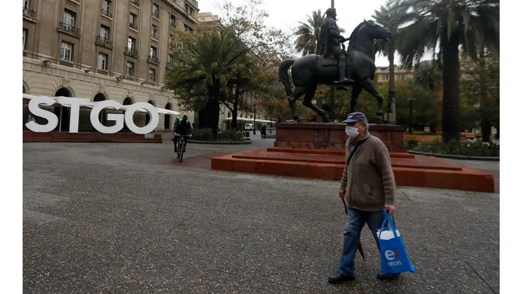 Enrique Paris señaló las razones para que Santiago Centro se mantenga en confinamiento