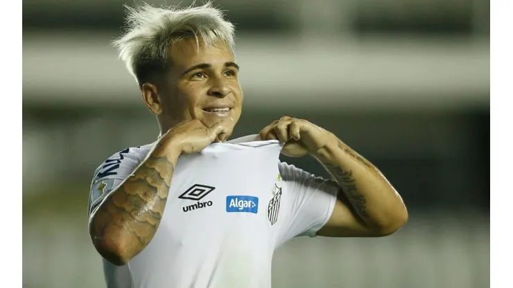 Huachipato exige el pago por el traspaso de Soteldo al fútbol brasileño.