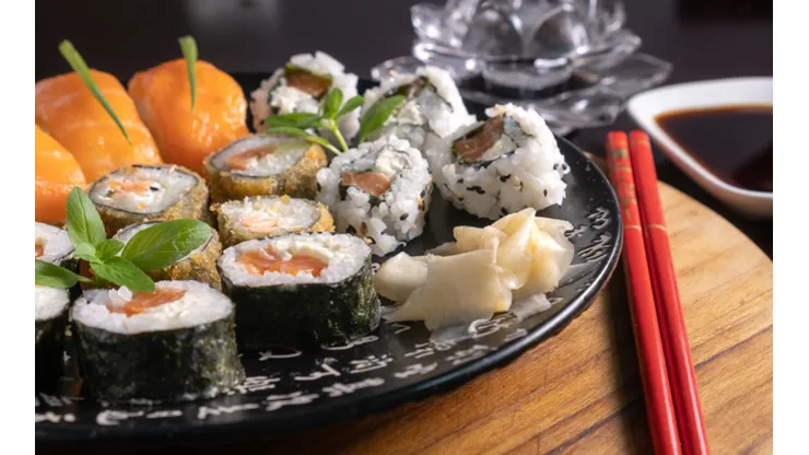 El sushi es la comida más mencionada en redes sociales para entrega a domicilio