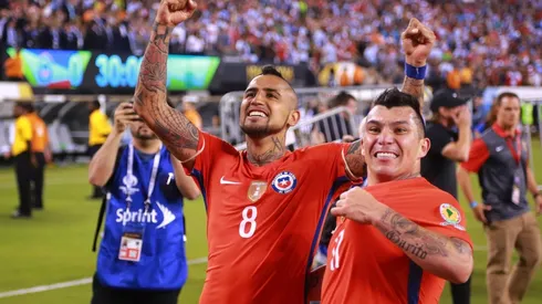 El King no se olvidó del cumpleaños de Medel, y celebró los 33 años del pitbull con emotivas fotografías.