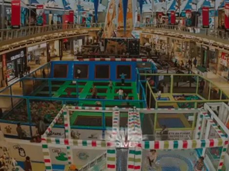 Mall de Las Condes reabre al público tras pasar de cuarentena a transición