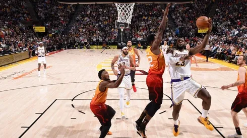 LeBron James y compañía van por su tercera victoria en Orlando.