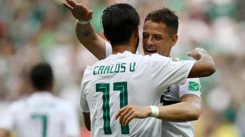 Carlos Vela y Chicharito defendiendo a la selección de México en el Mundial de Rusia 2018.