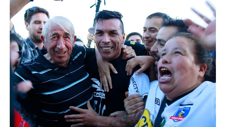 Esteban Paredes cumple 40 años de una vida llena de gol y éxitos