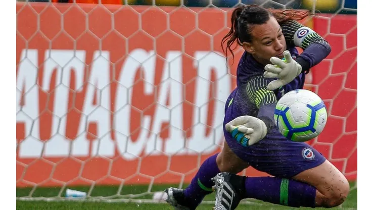 Tiane Endler analiza el cruce ante Camerún