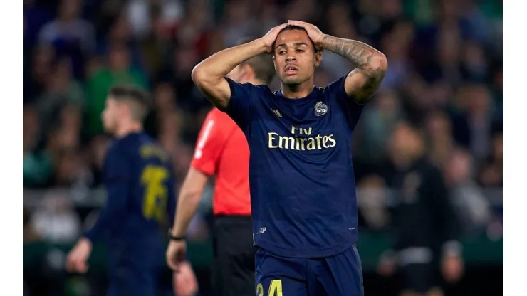 Mariano Díaz sigue con Covid-10