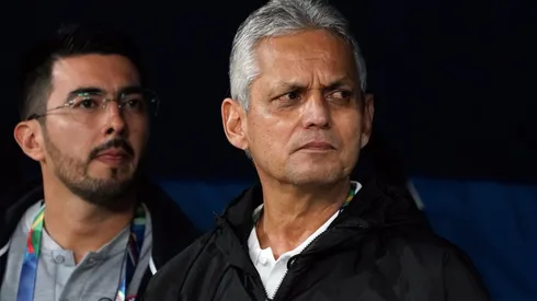 Reinaldo Rueda en la banca de Chile