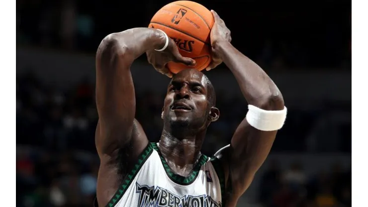 Kevin Garnett jugando por Minnesota Timberwolves