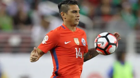 Mark González es un amante de la naturaleza, por lo que construyó con sus propias manos un bebedero para pajaritos.