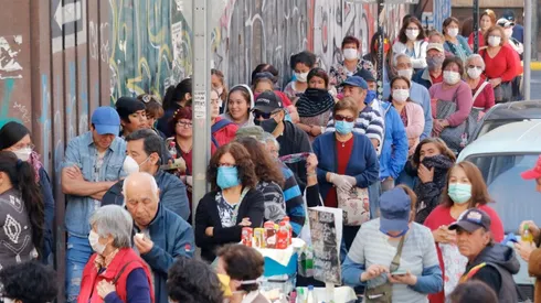 Expertos pronostican una segunda ola para mediados de agosto en Chile