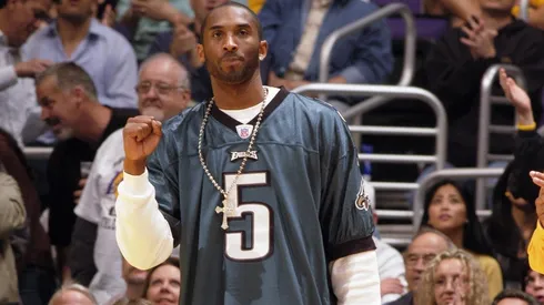 Kobe Bryant fue un fanático de primera de las Águilas de Filadelfia, dejándose ver a menudo con la camiseta del equipo de la NFL