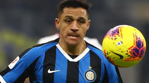 Inter de Milán le ofrece más años de contrato pero por menos plata a Alexis sánchez. El acuerdo está casi sellado