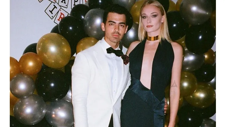 Joe Jonas y Sophie Turner celebrando el cumpleaños del músico.