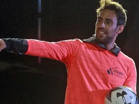 Jorge Valdivia respalda a Bielsa con uñas y dientes