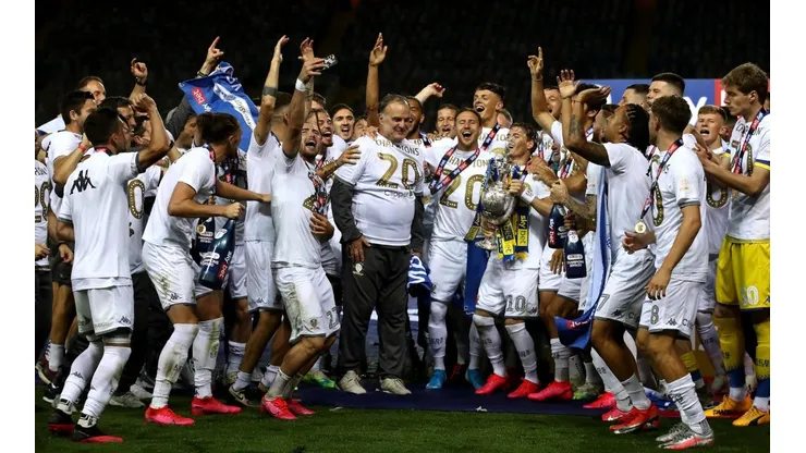 Marcelo Bielsa fue premiado como el Mejor Técnico del ascenso inglés