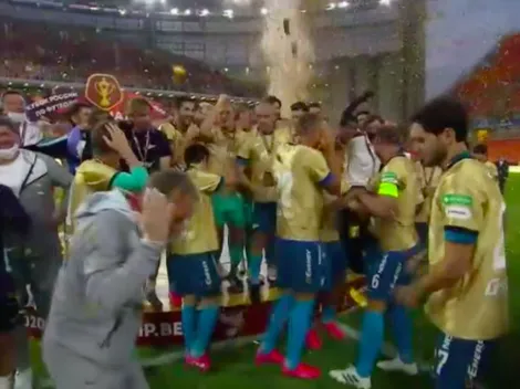Zenit se corona campeón y rompe la copa en plena celebración