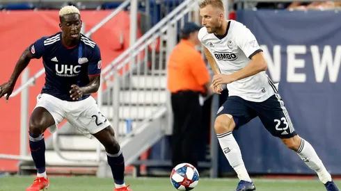 Solos y Revs van por un cupo en cuartos.