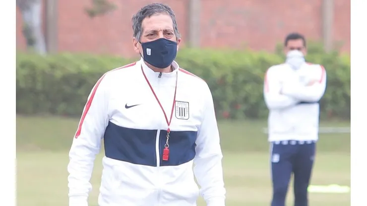Mario Salas llegó hace un mes a Perú y ya pudo tener su primer encuentro amistoso con Alianza Lima