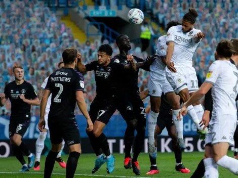 Leeds de Bielsa golea al Charlton y levanta el título a lo grande