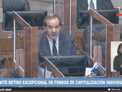 Senador Andrés Allamand: "Estoy consciente que mi votación no es popular"