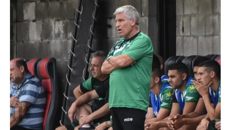 Omar Labruna renunció a Nueva Chicago con solo un partido disputado