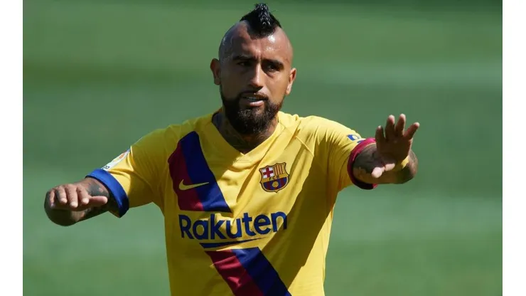 Vidal estaría siendo ofrecido a mitad de precio para generar ingresos en Barcelona.